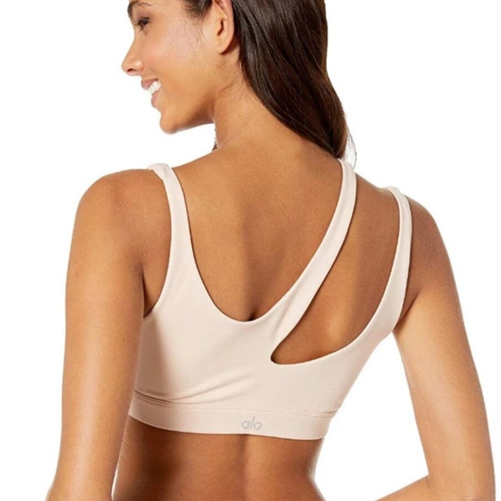 Alo 7/8 High Waist Moto Leggings & Peak Sports Bra Set - Picture 3 of 11